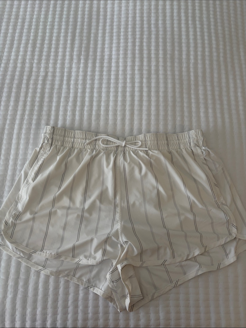 Women’s  Striped Athletic Shorts with Drawstring Waist